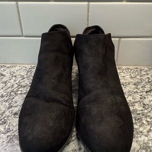 American Eagle Elegant Black Women's Ankle Boots size 7 no box